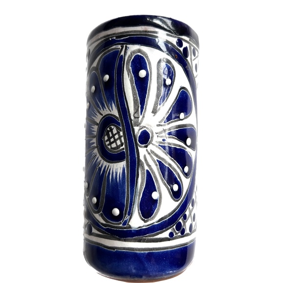 Mexican Pottery Vase Blue & White Hecho En Mexico 5 1/2" Tall Folk Floral Flower - Picture 1 of 6